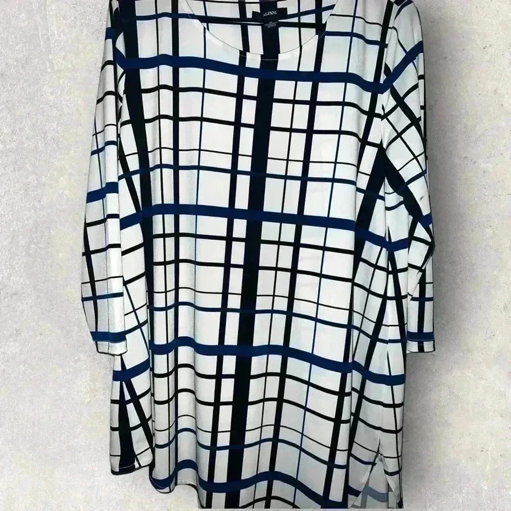 Alfani‎ women’s top size medium